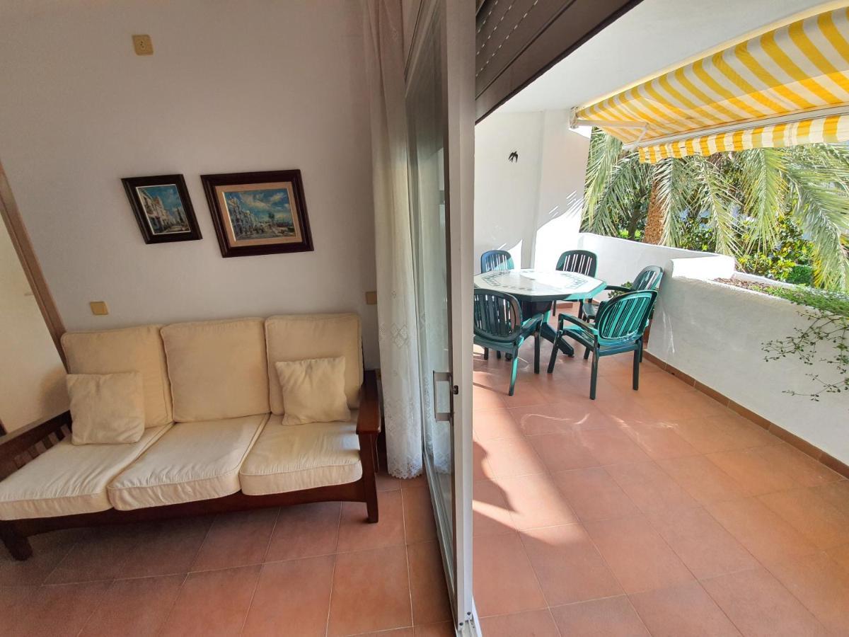 Apartamento Royal Marine Deluxe روساس المظهر الخارجي الصورة