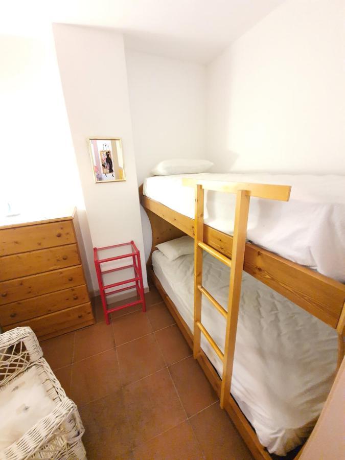Apartamento Royal Marine Deluxe روساس المظهر الخارجي الصورة