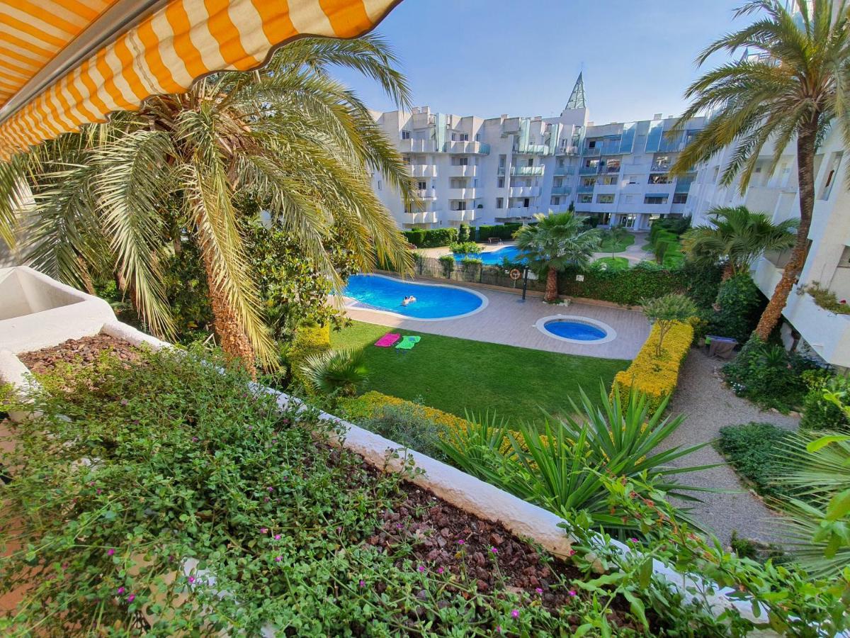 Apartamento Royal Marine Deluxe روساس المظهر الخارجي الصورة