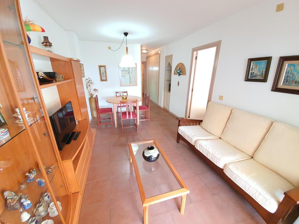 Apartamento Royal Marine Deluxe روساس المظهر الخارجي الصورة