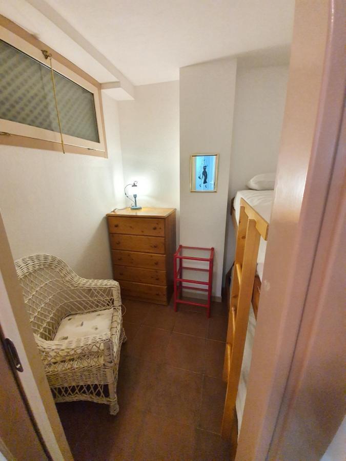 Apartamento Royal Marine Deluxe روساس المظهر الخارجي الصورة