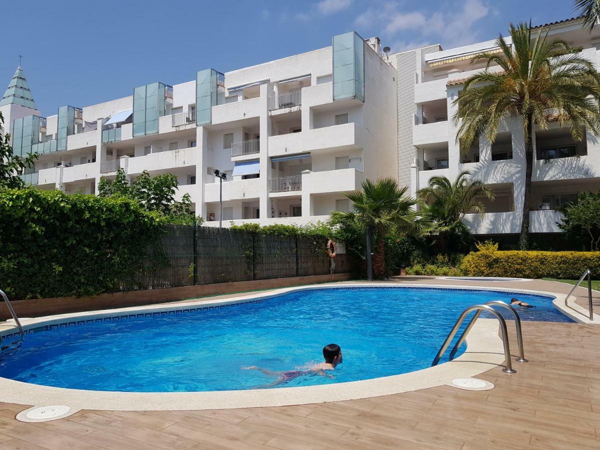 Apartamento Royal Marine Deluxe روساس المظهر الخارجي الصورة